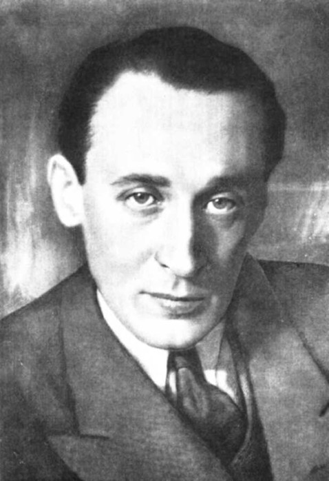 Ясенский Бруно.