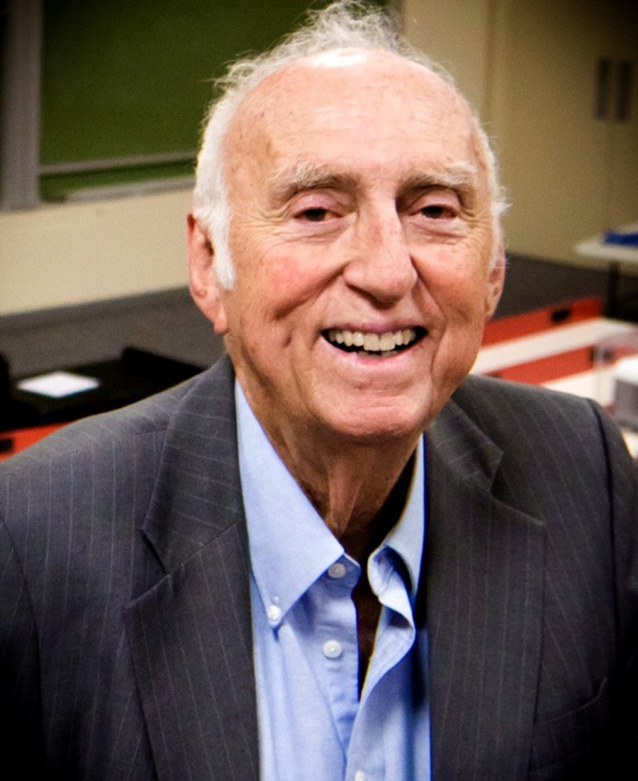 Перл Мартин Льюис.