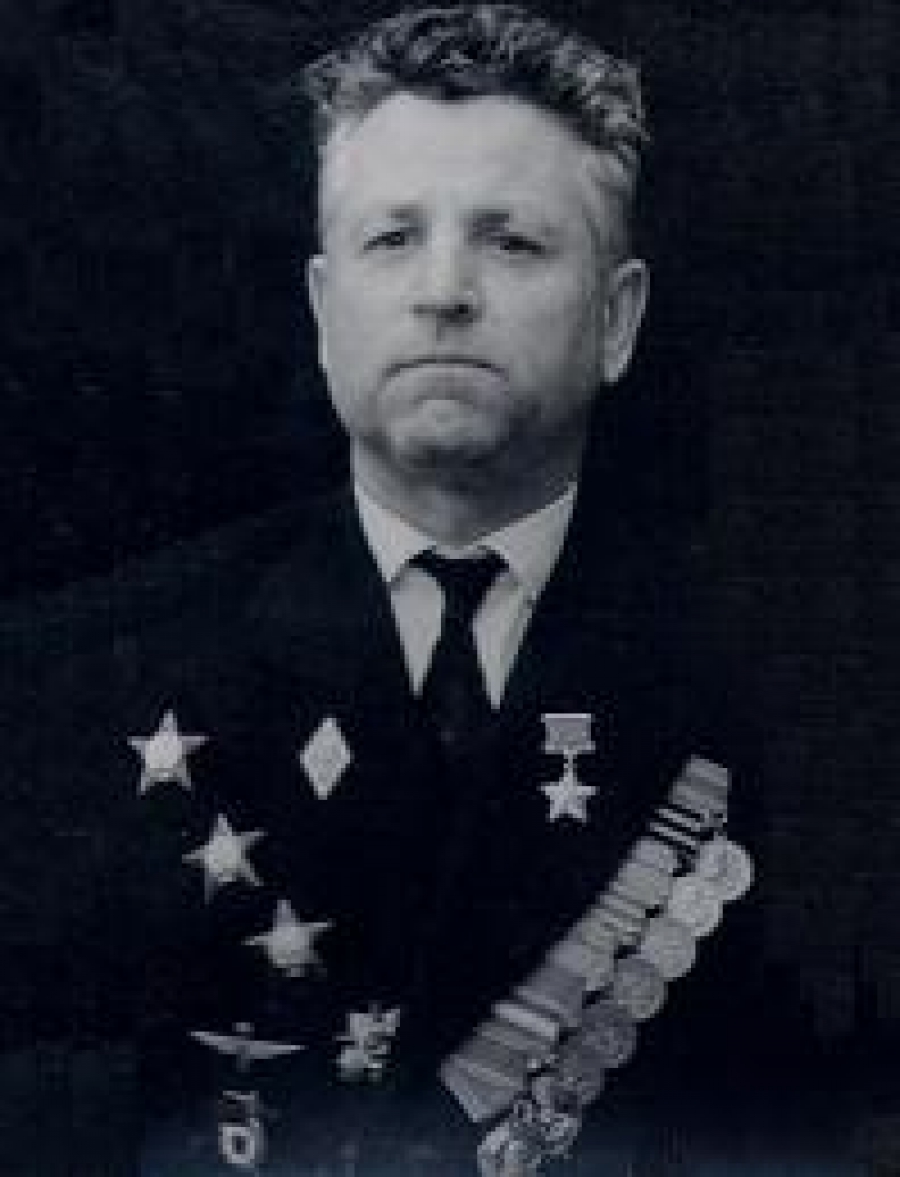 Просветов Пётр.