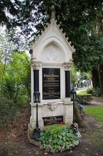 Могила Штрауса Эдуарда (сына).