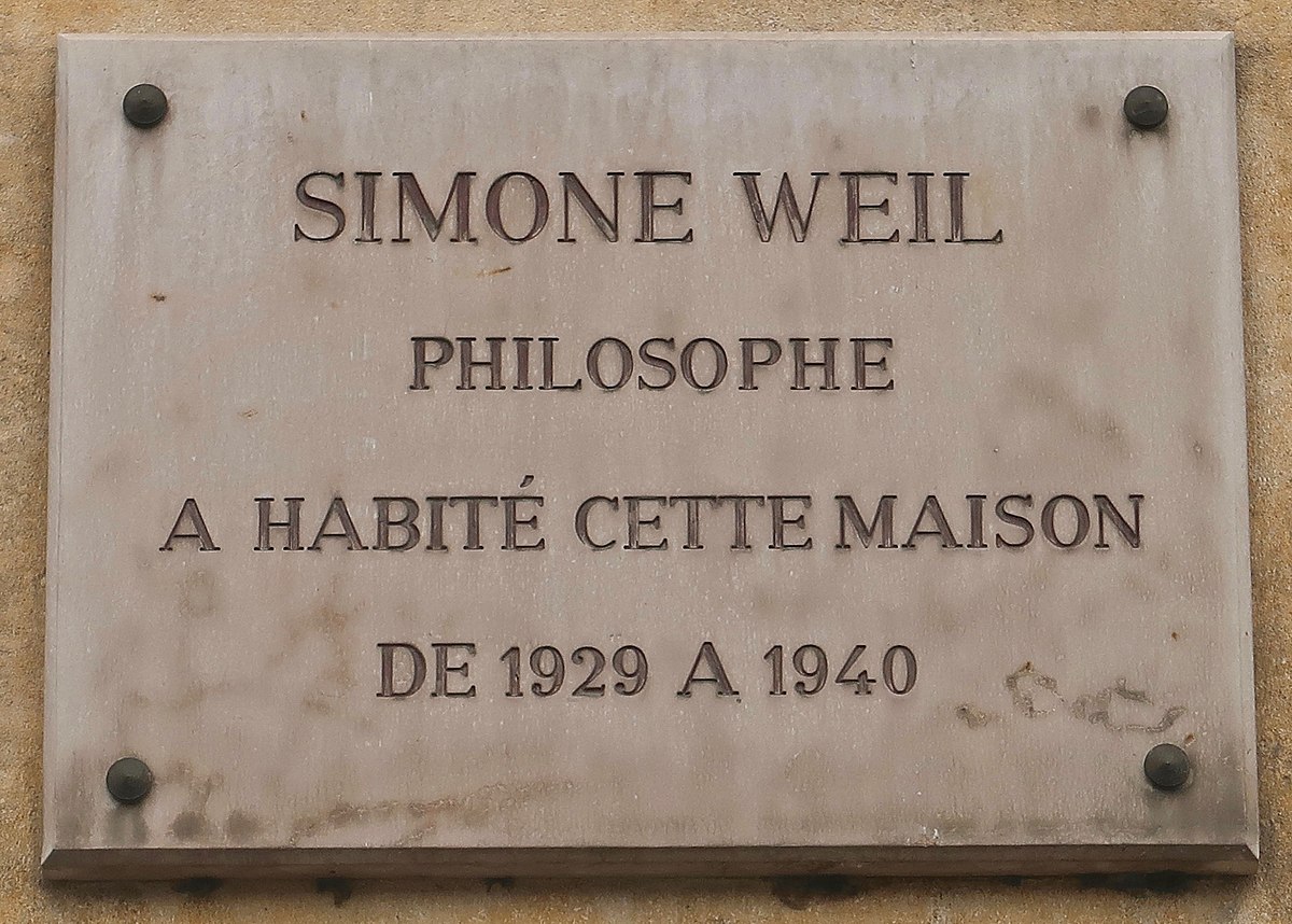 Мемориальная доска.